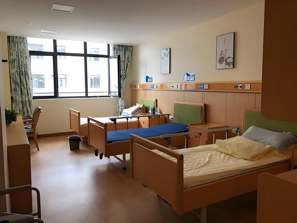 王欣瑜拒绝和裁判握手引发淡人人设塌房热议，网友破案：被逼急了